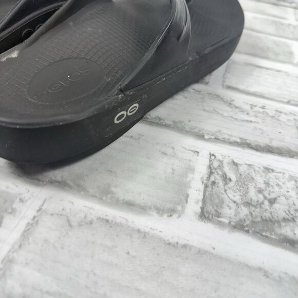 OOFOS OOlala Luxe Black Shiny Flip Flop Thong Recovery Sandals Women's Size 10 - Picture 8 of 11